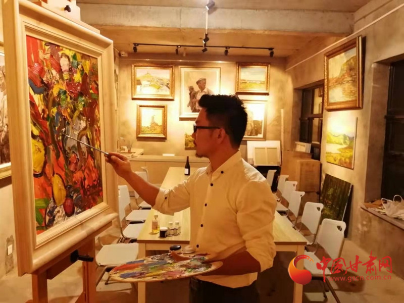 1909年咋建造黃河鐵橋？蘭州大學教師王威用油畫再現百年往事