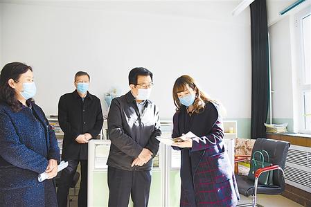 林鐸在高校和中小學調研指導工作時強調 統籌做好疫情防控和在線教育教學 為各類學校早日全面開學創造條件