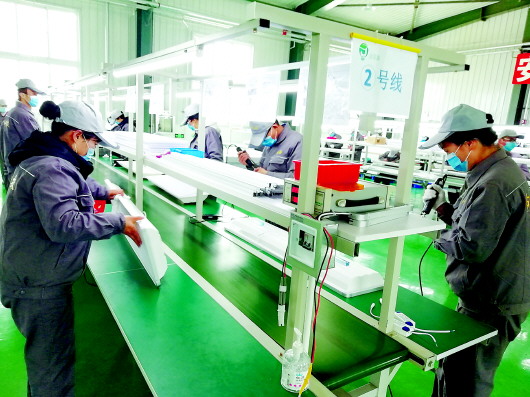 白銀會寧縣易地扶貧搬遷就業扶貧車間全面復工復產