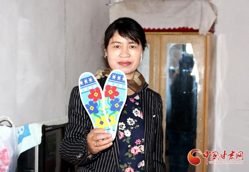 甘肅瓜州：巾幗“巧力”讓副業變“富業”（圖）