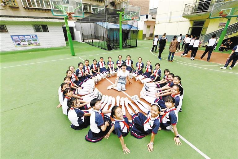 我們畢業啦！