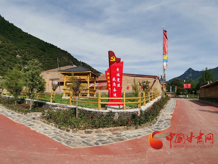 【蘭大新聞學(xué)子重走西北角】甘南迭部：村民吃上“文化飯”，搭上“旅游車”