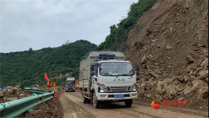 隴南境內10處受阻公路搶通