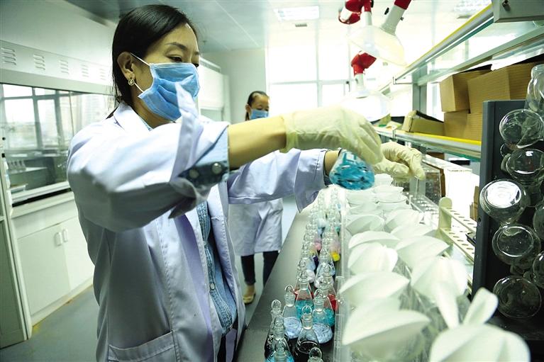 去年甘肅省對(duì)32大類(lèi)115475批次食品進(jìn)行監(jiān)督抽檢抽檢總體合格率為95.62%