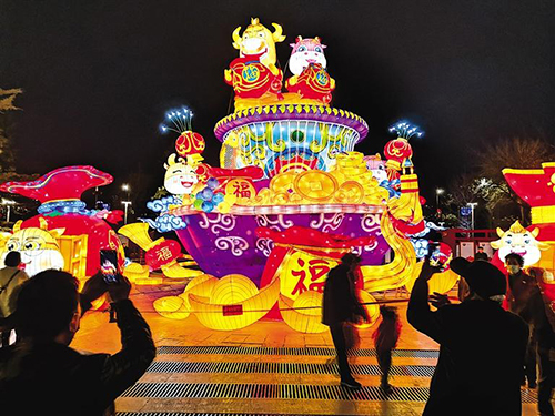 【網絡中國節·元宵】蘭州市城關區市民廣場彩燈靚