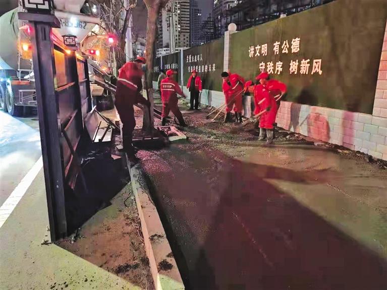 蘭州市對(duì)東方紅廣場周邊道路進(jìn)行改造提升