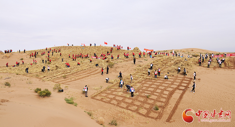 甘肅省委宣傳部、省文明辦、省志愿服務聯合會在古浪縣舉行壓沙主題文明實踐志愿服務活動