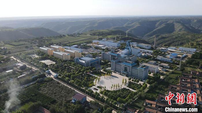 圖為華能正寧核桃峪煤礦廠區(qū)。(資料圖) 慶陽(yáng)市委宣傳部供圖