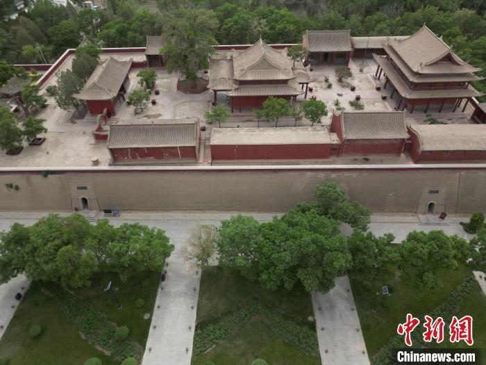 5月16日，航拍下的雷臺(tái)漢墓墓室入口。戴文昌　攝